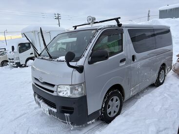 ハイエース3台・ショート&トラック16台、パッカー車2台で作業してます
本社(北郷)の他、川下に車両置き場があり、直行直帰も◎