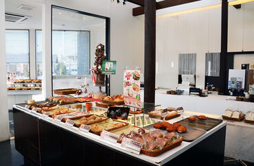 ブゥランジェリィ・アペ　樽味店 未経験から始めた方が90％以上！
レジ打ちの仕方～パンの並べ方まで
丁寧にお教えするのでご安心ください☆彡