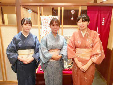 しゃぶ禅 神楽坂店 ★かわいい着物制服★
働きながら「着付け」スキルもGET！
※希望があれば二部式の簡易着物も選べるのでご安心を♪