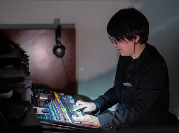 ブライダルに携わりたい!
学際で音響を触って興味が沸いた◎
バンドやってて音楽に携わりたい!
志望理由はなんでもOK☆