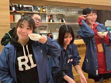 髪型・髪色自由でオシャレもOK！
自分らしいスタイルでカジュアルに勤務できます◎
お仕事終わりにそのままお出かけも楽しめる♪