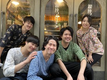 銀座マルギン ↑マルギンの店長とスタッフはコチラ！
居心地よすぎて長年続けているスタッフも多数‥!!※ちなみに真ん中が店長さんです！※