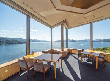 ＼グランドプリンスホテル広島 20F／
年間休日115日で4～5連休も取得OK！
経験を活かしてより良い環境に移りたい方はぜひ！