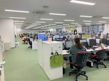 日本郵政グループの案件なので安心♪
教育体制・福利厚生がしっかり整っています！
※実際のセンター内です♪