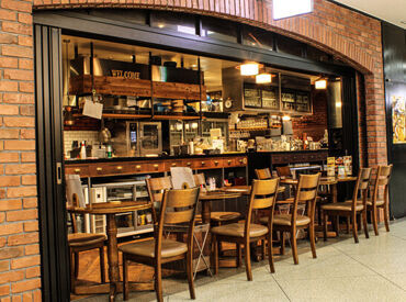 こだわりの一度注ぎが人気の生ビール♪
確かな技術と味を求めてファンもいるほど!