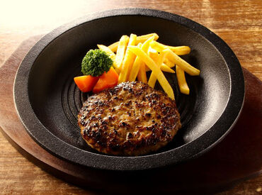 「学校やサークルと両立したい」
「かけもちバイトでちょっとだけ稼ぎたい」
そんな希望もお気軽にご相談くださいね♪