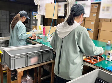 株式会社岡本製作所 丁寧な研修からスタートできるので、
はじめて軽作業にチャレンジする方も安心！
困った時は周りのスタッフを頼ってくださいね♪