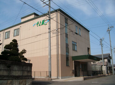 江南ケアセンターそよ風 ＼正規フルタイム社員の募集です！／
30～50代を中心に、全世代のスタッフ在籍！
世代を超えて、自然と打ち解けられる職場です＊