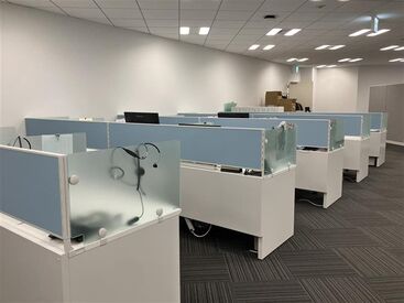 未経験スタートのスタッフ多数♪
困った時はすぐ相談OK！
あたたかい雰囲気の職場です★