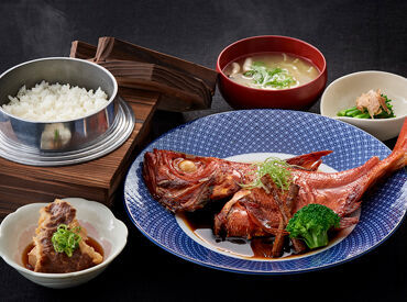 定食メインのお店なので未経験の方でも安心です♪
お仕事終わりはオイシイ賄いが待ってますよ◎