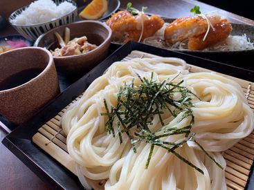 やまき醤油蔵　東広島本店 ＼未経験大歓迎／
家庭優先でOK！GWやお盆なども休んでOK◎
学校やご家庭への理解が高いので続けやすいのも魅力です◎