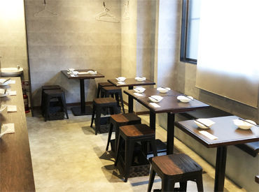 個人店だからこその自由度★*
無料まかない＆ネイル・髪色・ピアスなどOK！
自分らしさも大事にしながら働ける♪