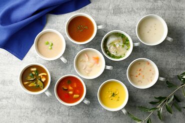 スタッフはみんな自然と声を掛け合う関係性で、チームワークも抜群です！
困った時には、お互い助け合うのが当たり前♪