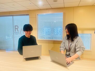 ＼主婦さん活躍中／
＊土日祝休み＆10～19時の安定シフト♪
＊事務経験者さん歓迎
＊在宅制度あり