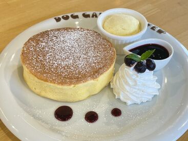 全国にアパレルショップや
カフェ、ドッグランを展開★
かわいいグッズばかりで、出勤するだけでわくわく♪