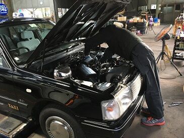 第一交通株式会社　名神 タクシーの保有台数は
業界トップクラスの8000台☆
業務量も安定しているため、
長期勤務が叶います♪
待遇・職場の雰囲気も◎