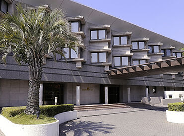 鎌倉パークホテル ＼車・バイク・自転車通勤OK！／ 
自然豊かな湘南で働いてみませんか？ 海を見ながら通勤できるのが◎