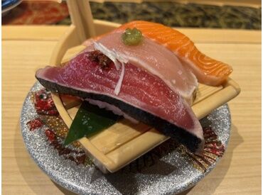 ★とっても嬉しいポイント★
勤務前後に店内で飲食するとお食事代が【50%OFF】になります！