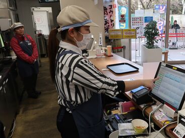 ＼やりがい抜群のお仕事／
来園者の笑顔や楽しい声で、やりがいを実感できます◎