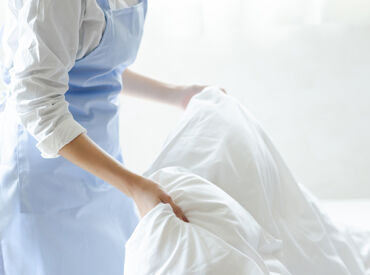 お部屋をピカピカにしてお客様に快適な一晩を過ごしていただきましょう♪
シニア世代までバリバリ活躍中！
