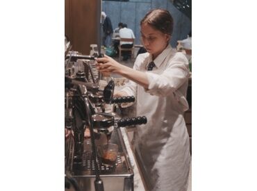 TORIBA COFFEE 東京店 コーヒーの奥深さにハマるかも？
自家焙煎のコーヒー豆専門店で
アルバイト募集中です♪
