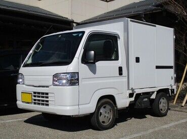 株式会社高見商店 【ここがポイント】 
★車通勤OK！駐車場も無料
★配送先は市内のみ！長距離運転なし
★スーパーより安く野菜が買える社割あり