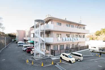 社会福祉法人 光風会　のばら園 福祉の業界に興味のある方大歓迎！
無資格＆未経験から飛び込んでみませんか？
優しい先輩と研修で安心して始められますよ♪