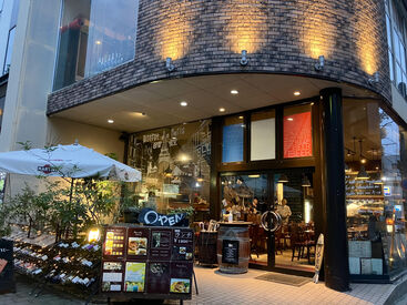 清潔感があれば髪型・髪色は自由♪
あなたらしく働けるバイト先です！
売上が良かった日はプチボーナスもGET◎