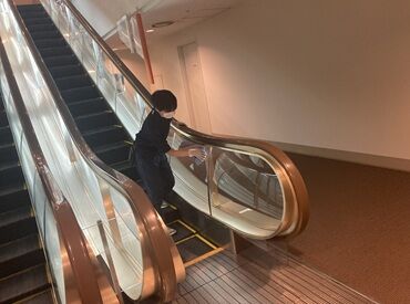 株式会社ザイマックスサラ北海道（勤務地：札幌市中央区付近のオフィスビル・ホテル） 時給1300円で安定した収入をゲット★
7-15時の日中シフトで無理なく働けます♪
正社員・契約社員登用あり◎