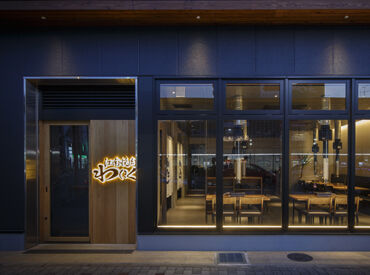 バイトから始めて、
社員にステップアップした方も多数★
【お客さまもスタッフも笑顔にする】の気持ちを大切にしています◎