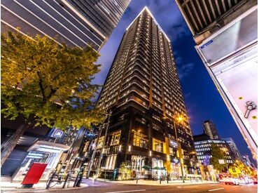 アパホテル＆リゾート（APA HOTEL）〈御堂筋本町駅前タワー〉 ＼スキマ時間を有効活用／
高時給だから効率よく稼げる！
昇給/社保完備/正社員登用
…大手ならではの高待遇◎