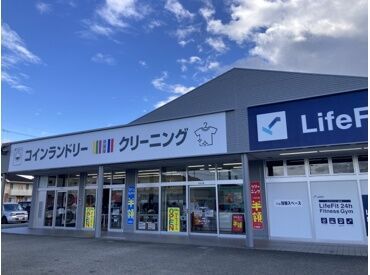 英国屋　玉手店 ＼未経験の方も安心です！／
はじめは社員がサポートします♪
タグのつけ方なども丁寧にお教えします！