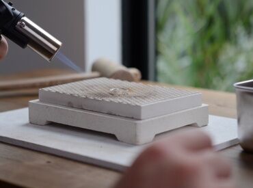 観光やデートにふらっと立ち寄れる、
京都らしい空間でものづくりが体験できる特別なお店です。