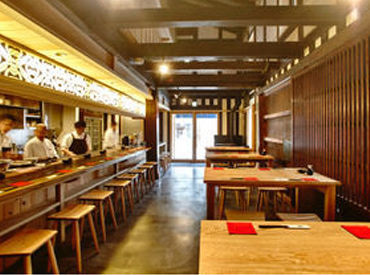 昇給年2回や売上に応じたインセンティブも★
みんなの頑張りがカタチになるのでやりがいバツグン！