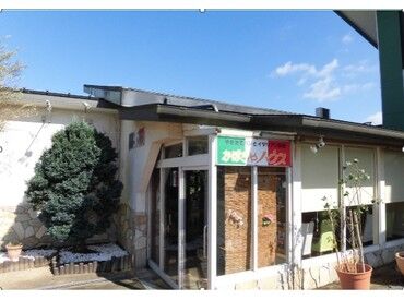 レストランかぼちゃハウス 成田店（ダイナミックゴルフ成田内） アイデア料理も人気メニューに！
ランチメニューから自家製パンまで…
「食」を楽しめるオシゴト♪
免許を活かして安定勤務！