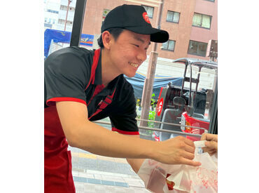 ピザハット　八千代緑が丘店 【WEBシフト】スマホで提出＆確認できるからとっても便利♪
1週間ごとの希望シフト制⇒プライベートもバイトも充実★経験者優遇!