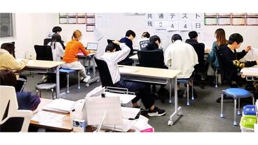 武田塾 秦野校 生徒さんの成長を間近で感じられるため、
こちらまで嬉しくなる場面も多数☆
講師として成長できる環境が整っています◎