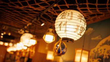 髪型・髪色・ピアスは自由です★
エプロンやTシャツは貸与あり♪
いつものあなたらしく働けますよ(*^^*)/