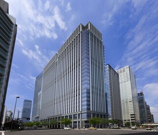 KFMI JAPAN株式会社 東京駅から徒歩2分！きれいなオフィスビル内で働けるので、快適に勤務できます◎