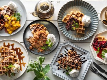 VEGEGO オヌレシクタン&CAFE ららぽーと富士見 ★フリーター大歓迎★
飲食店が初めてという方も
副業として働きたいという方もOK！
充実の研修と教育制度でキャリアアップも◎