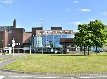 メイプル建設株式会社 現在は40代～60代の主婦層やシニア層が活躍中！
夕方になる前に終わるので、子どものお迎えや夕飯の支度に間に合います◎