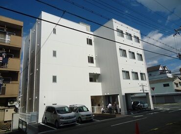 介護業界に興味がある方歓迎！
研修制度はもちろん、
資格取得支援制度もあるため、
一から介護の知識やスキルが身に付きます◎