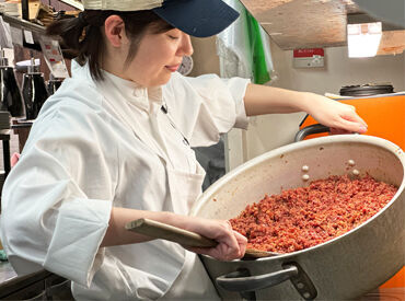 【池袋駅~徒歩6分】
白を基調にした店内に、アクセントの古材で温かみをプラス♪
明るくオーガニックな雰囲気のインテリアです!