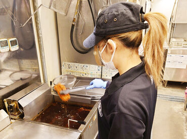 メニューが多すぎないので、スグに覚えられる♪
初バイトにもピッタリですよ◎
バイト終わりは美味しいカレーでパワーチャージ★