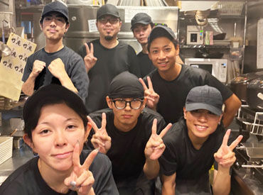 麺匠　竹虎　沖縄新都心店 ＼丁寧な接客がウリなお店／
飲食店での接客マナーや調理スキルなども学べるから、
就活にも有利になるよ～♪