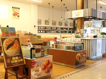 *金森洋物館店はこんな感じ♪
海外からのお客様や観光客が多いです◎
カフェスペースもあり色々な方に出会えます