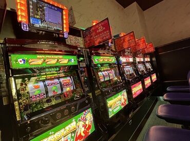 未経験者さん・経験者さんどちらも大歓迎！
パチンコをしたことがない方でも
最初はマンツーマンでフォローするので安心です♪