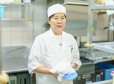 食品工場・スーパーの御惣菜の売り場経験がある方も活躍中！
経験をしっかり活かせるお仕事です♪