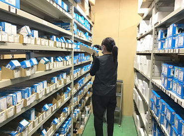 エンパイヤ自動車株式会社　高松営業所 「受注書を見ながら商品を集めて梱包」そんな作業です◎
残業もほとんどないので、安定したシフトで働きたい方にピッタリ！