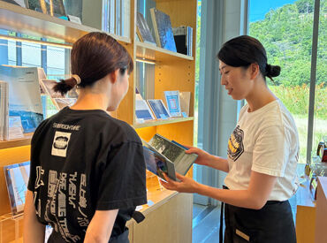 『アートが好き』『キレイな建物が好き』
そんな方大歓迎！
スタッフ特典として直島内外の一部アート施設を無料で鑑賞できます！